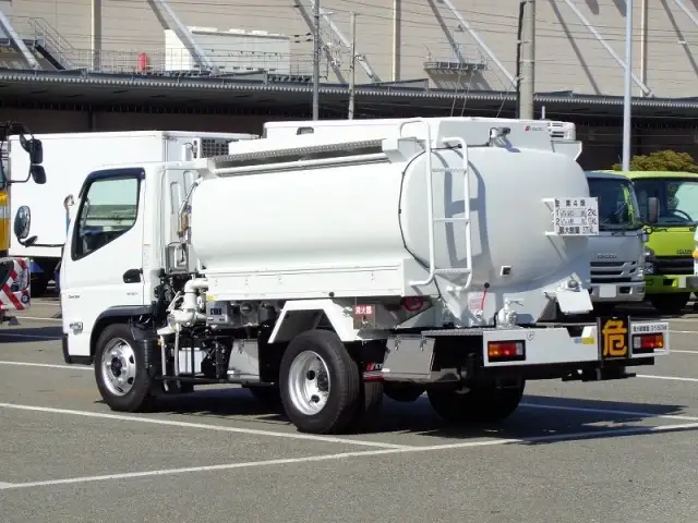 三菱 キャンター 小型 タンク車 ローリー 2PG-FEA80の中古トラック画像5