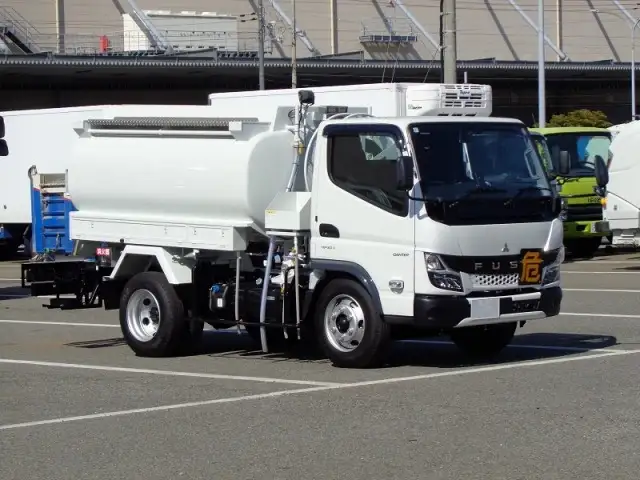 三菱 キャンター 小型 タンク車 ローリー 2PG-FEA80の中古トラック画像2