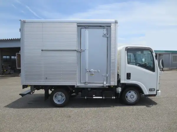 いすゞ エルフ 小型 アルミバン サイドドア TRG-NLR85ANの中古トラック画像4