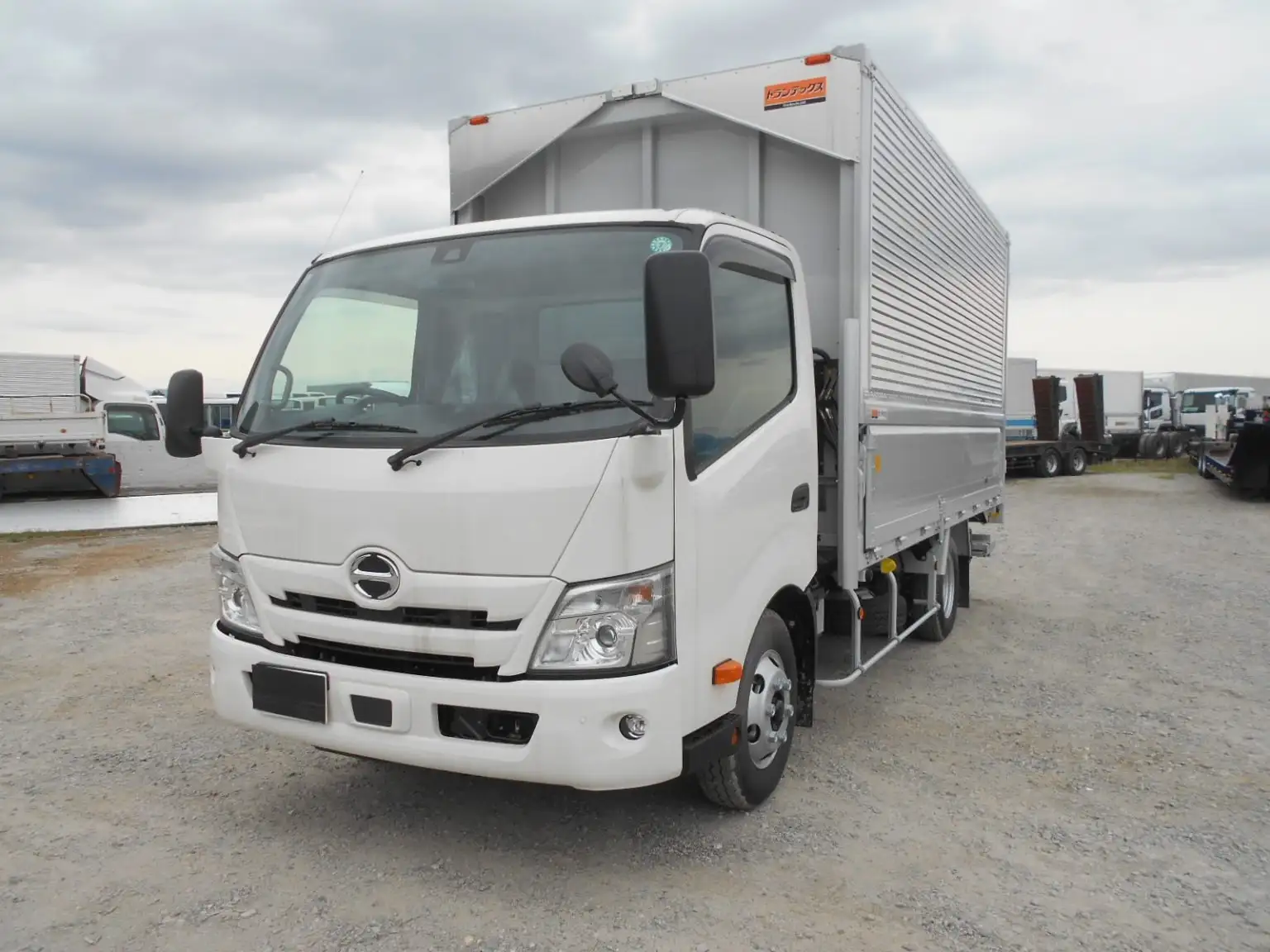 日野 デュトロ 小型 ウイング パワーゲート 2KG-XZU712M の中古トラック【車両No.189565】