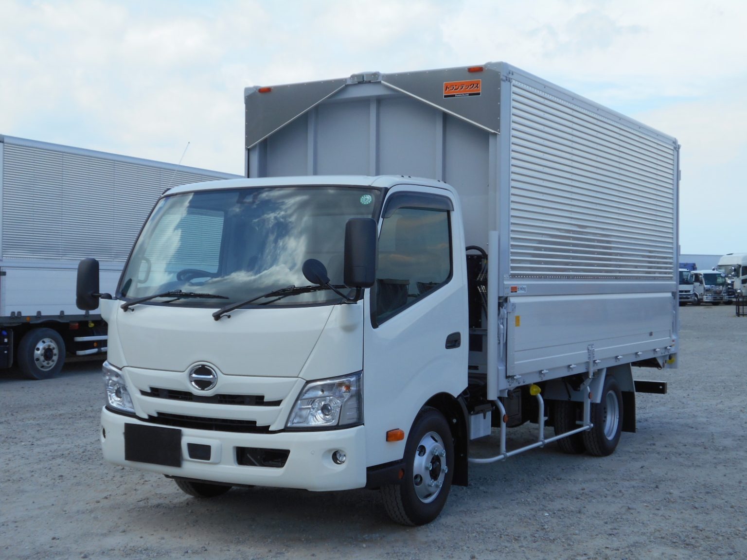日野 デュトロ 小型 ウイング TKG-XZU710M H26 の中古トラック【車両No.190165】