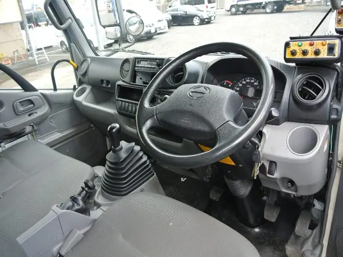 日野 デュトロ 小型 パッカー車 プレス式 SKG-XZU600Xの中古トラック画像9