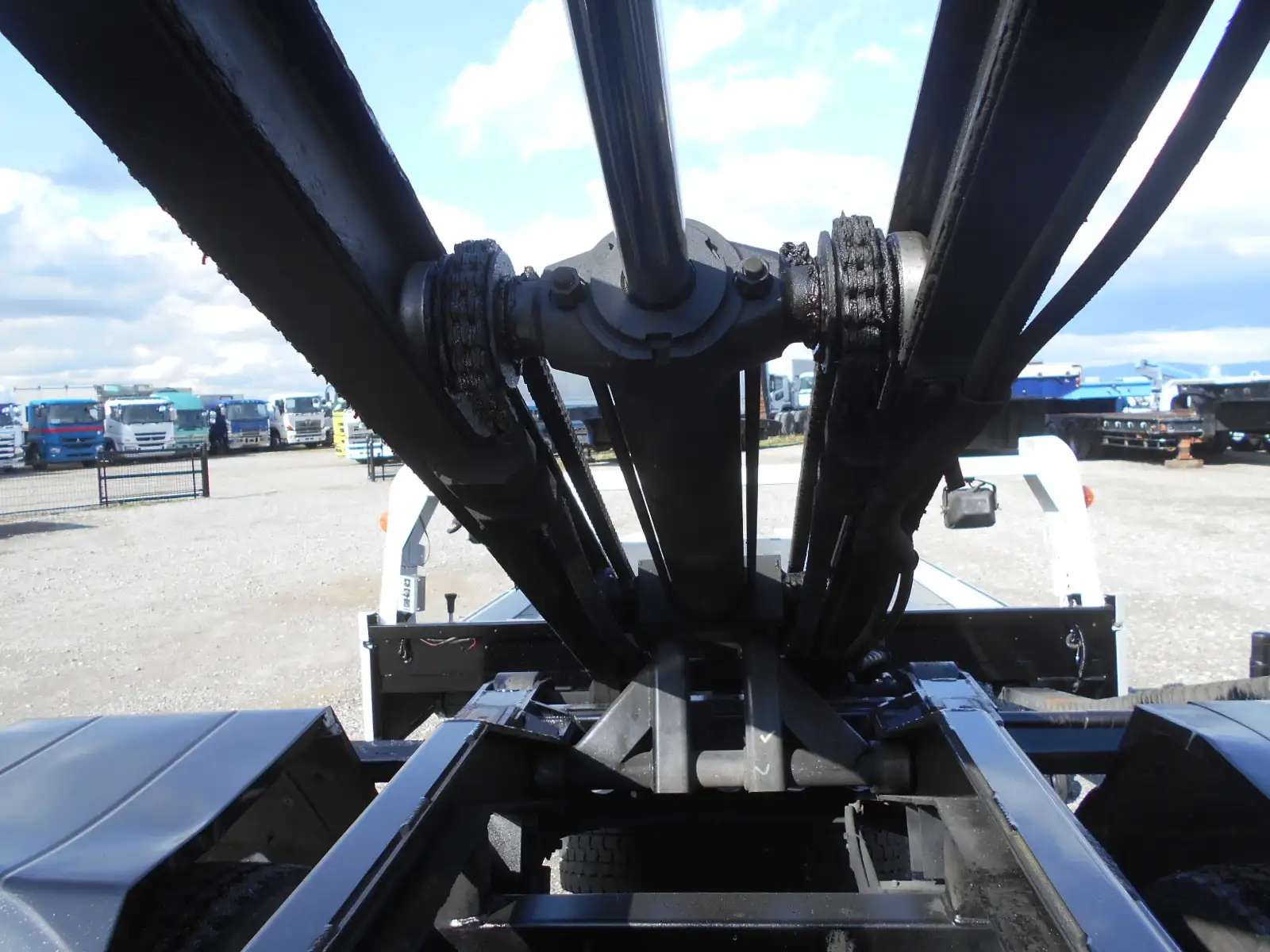 いすゞ エルフ 小型 車両重機運搬 ラジコン ウインチの中古トラック画像11