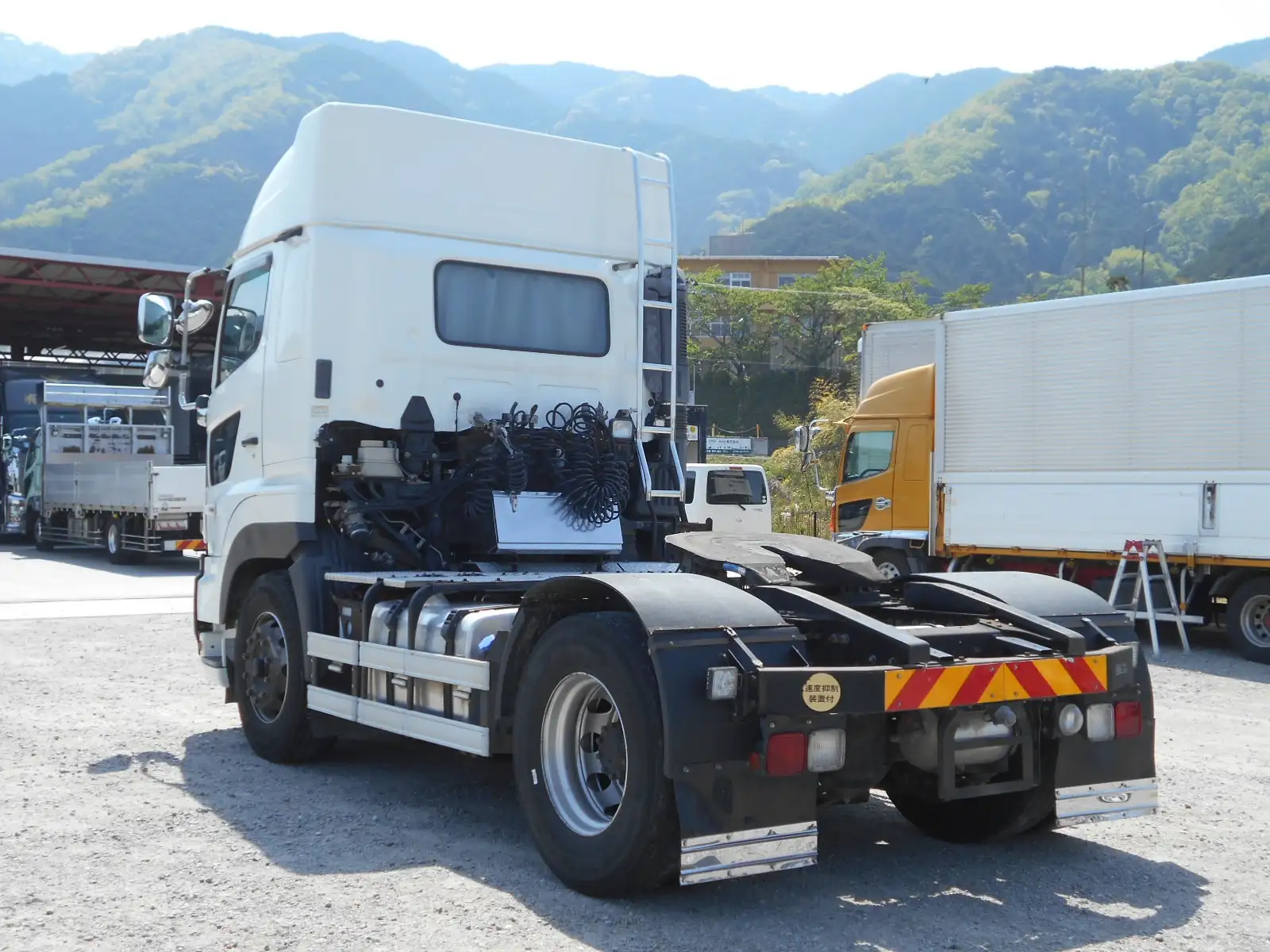 日野 プロフィア 大型 トラクター ハイルーフ 1デフの中古トラック画像4
