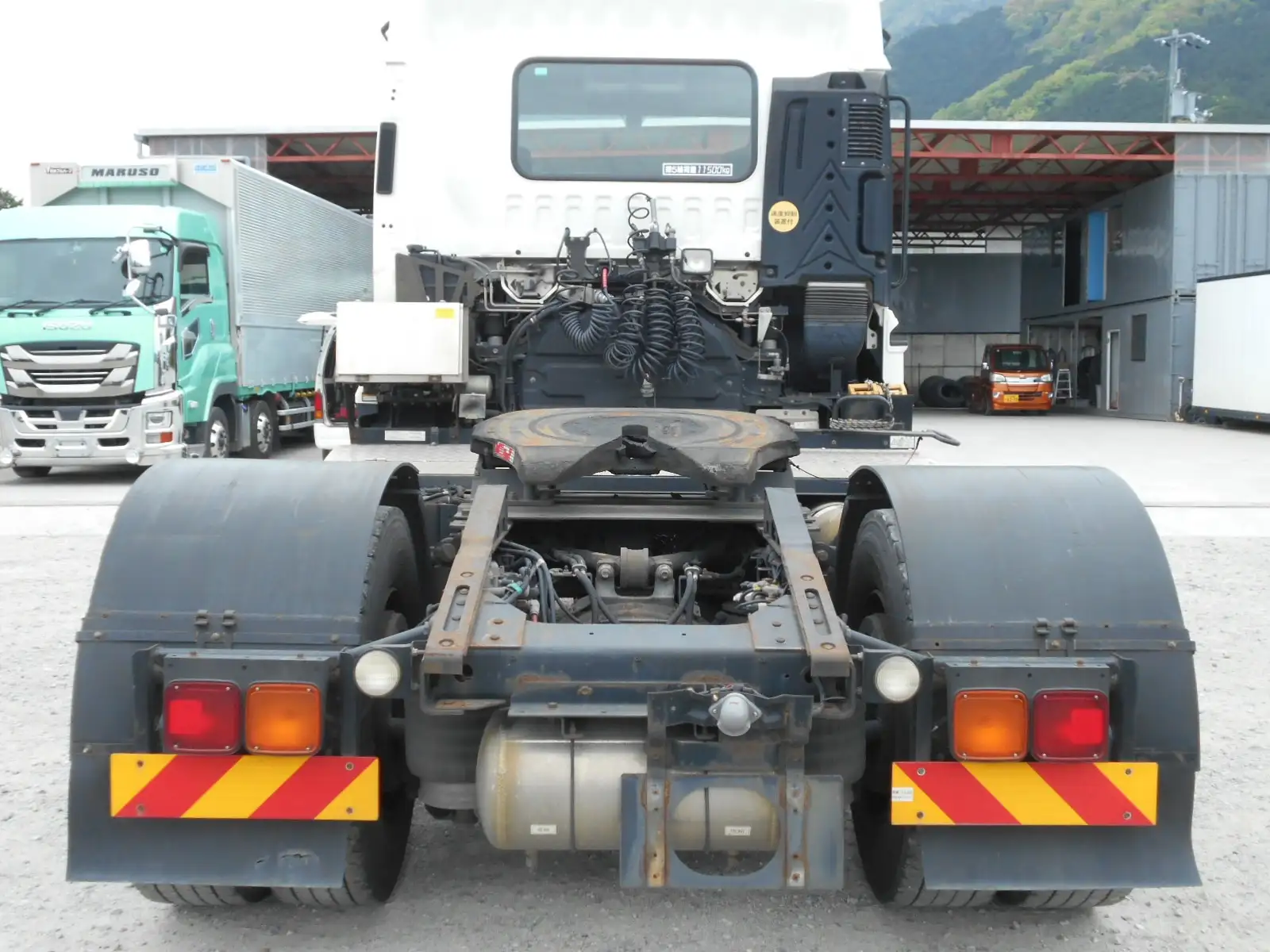 いすゞ ギガ 大型 トラクター ハイルーフ 1デフの中古トラック画像4