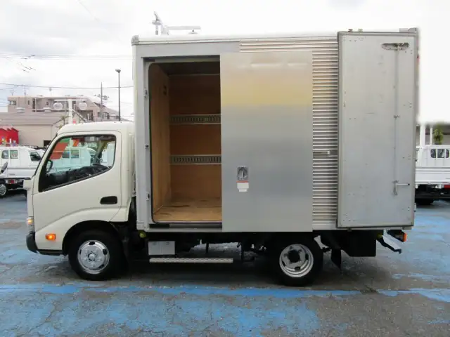 トヨタ トヨエース 小型 アルミバン サイドドア 2RG-XZC605の中古トラック画像5