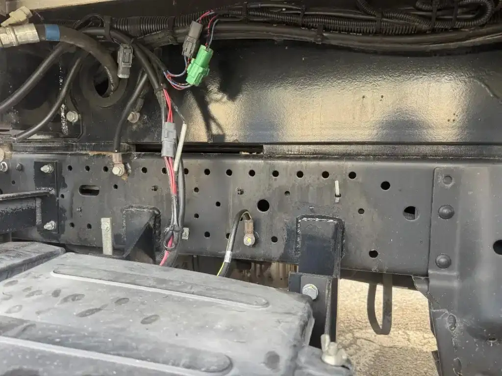 いすゞ エルフ 小型 高所・建柱車 高所作業車 電工仕様の中古トラック画像像17