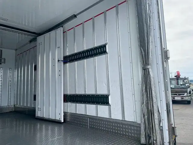 三菱 キャンター 小型 冷凍冷蔵 低温 2エバの中古トラック画像9
