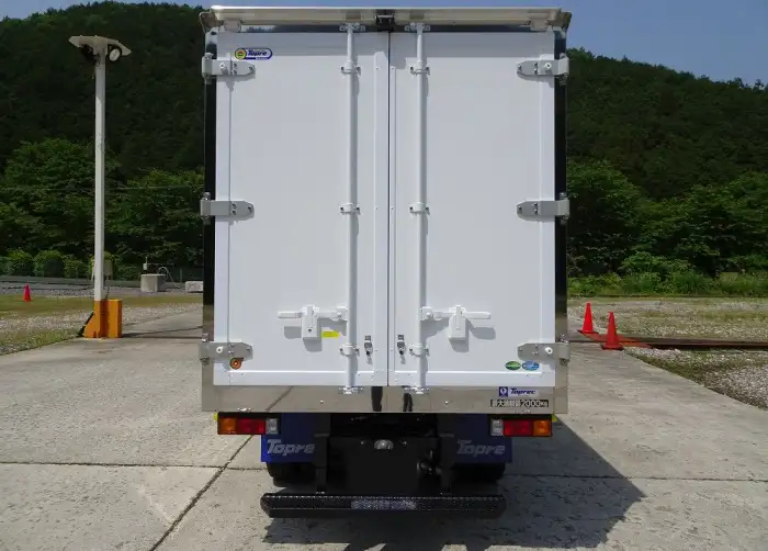 三菱 キャンター 小型 冷凍冷蔵 低温 床ステンの中古トラック画像5