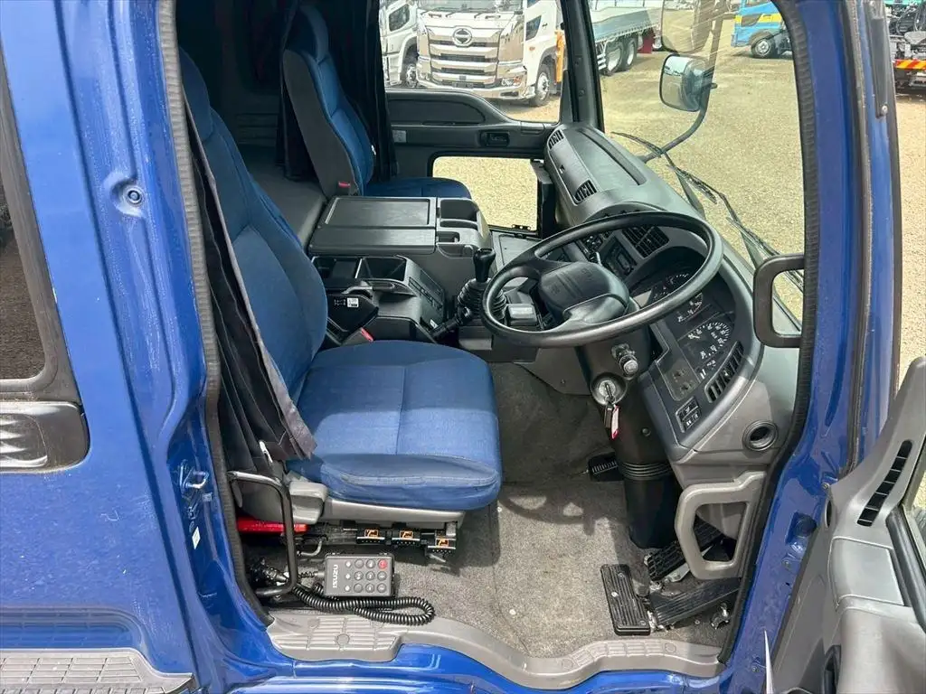 いすゞ ギガ 大型 トラクター 1デフ エアサスの中古トラック画像12