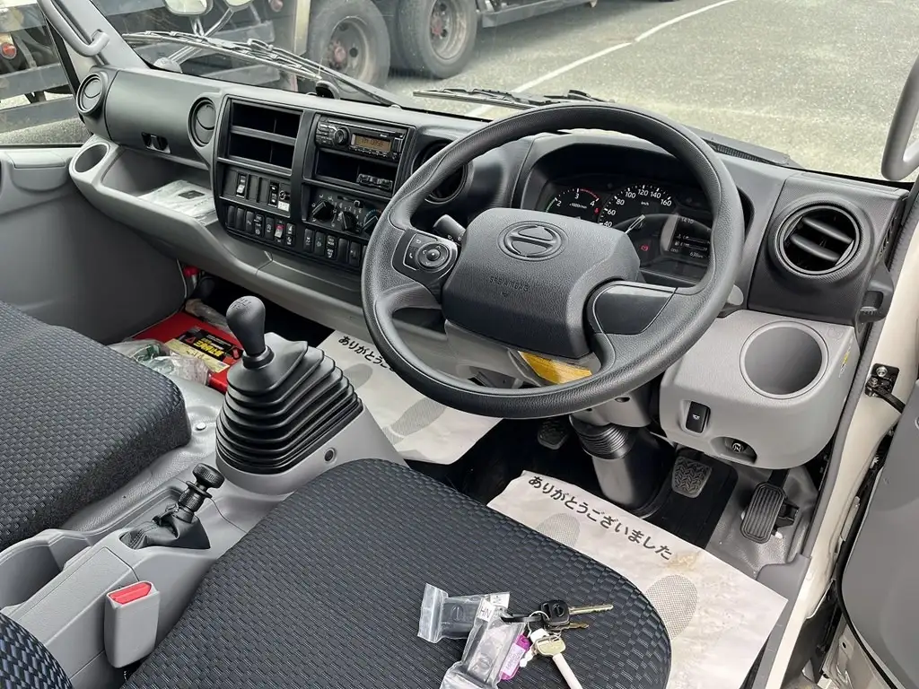 日野 デュトロ 小型 アルミバン パワーゲート サイドドアの中古トラック画像12