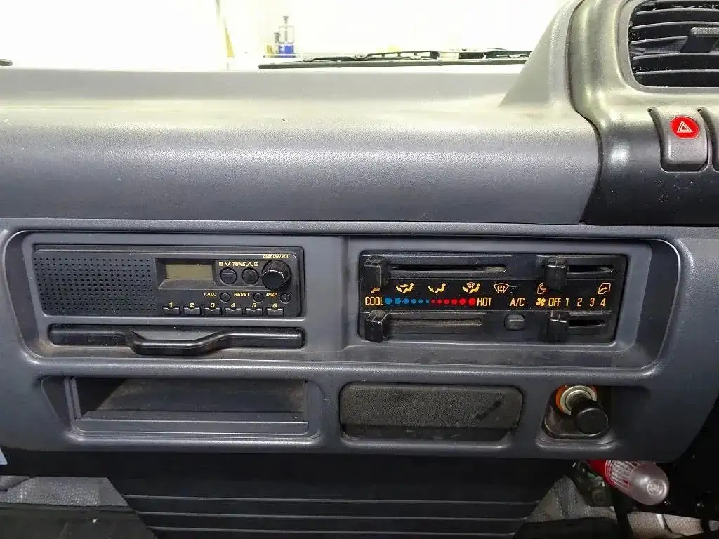 いすゞ エルフ 小型 平ボディ PB-NPR81AR H19の中古トラック画像12