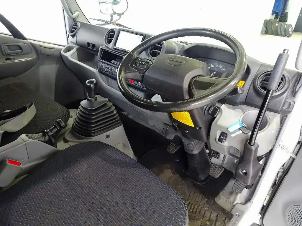 日野 デュトロ 小型 クレーン付 4段 ラジコンの中古トラック画像9