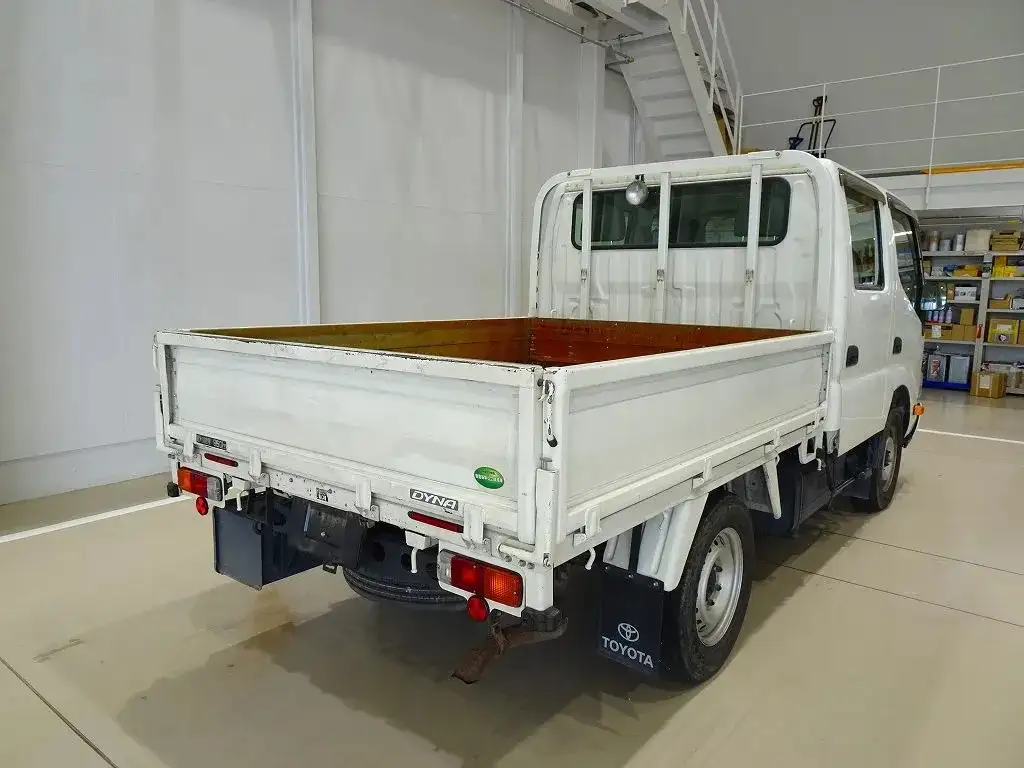 トヨタ ダイナ 小型 平ボディ Wキャブ LDF-KDY281の中古トラック画像2