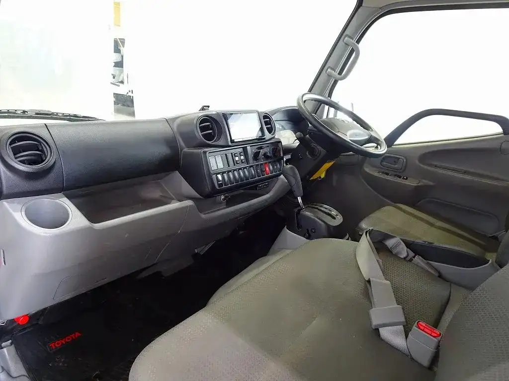 トヨタ ダイナ 小型 平ボディ Wキャブ LDF-KDY281の中古トラック画像8