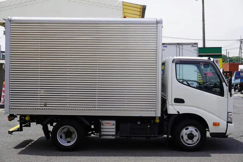 日野 デュトロ 小型 アルミバン 2RG-XZC605M R2の中古トラック画像2
