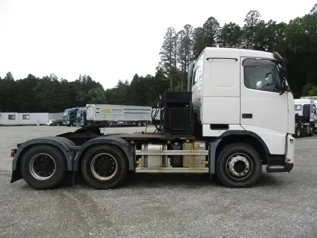 ボルボ トラック 大型 トラクター 2デフ エアサスの中古トラック画像3