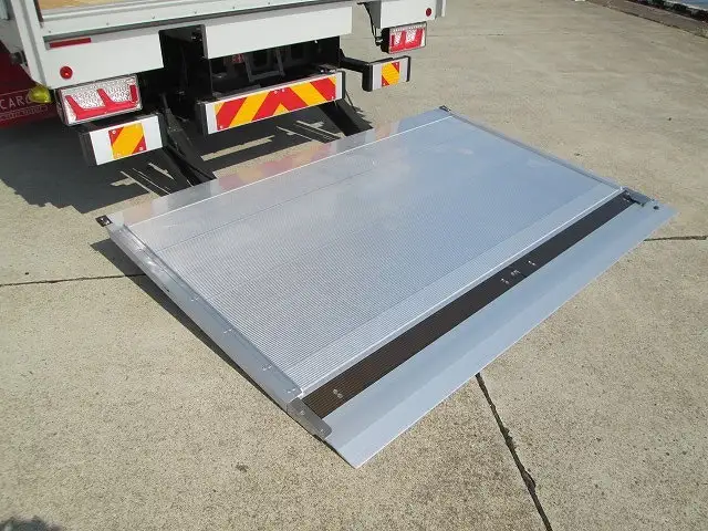 いすゞ フォワード 中型/増トン ウイング パワーゲート エアサスの中古トラック画像6