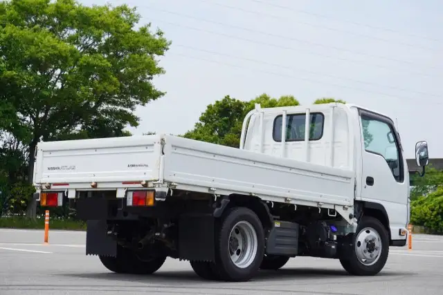 日産 アトラス 小型 平ボディ 2RG-AHS88A R2の中古トラック画像5