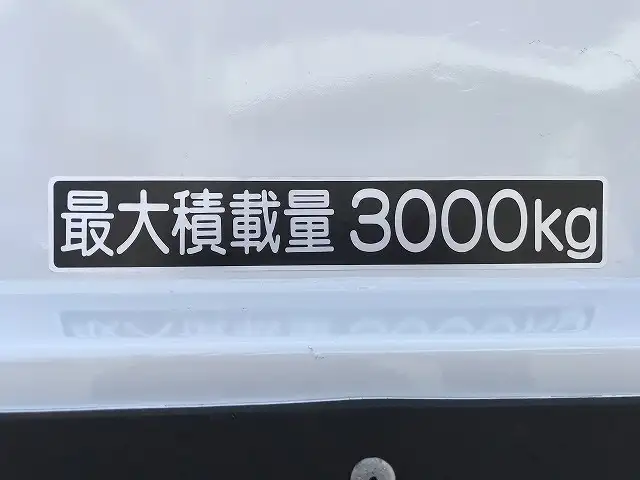 いすゞ エルフ 小型 平ボディ パワーゲート 床鉄板の中古トラック画像10
