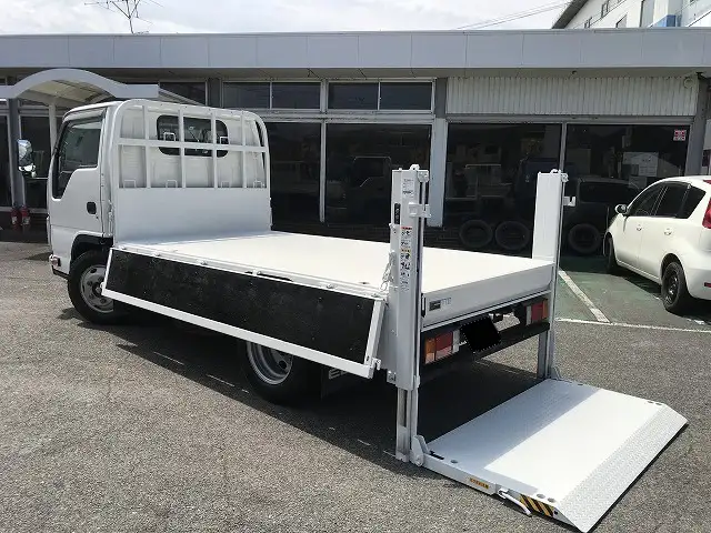 いすゞ エルフ 小型 平ボディ パワーゲート 床鉄板の中古トラック画像6