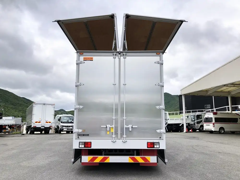 日野 レンジャー 中型/増トン ウイング エアサス ベッドの中古トラック画像5