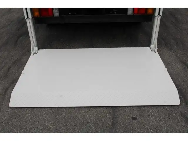 日産UD コンドル 小型 平ボディ パワーゲート 床鉄板の中古トラック画像6