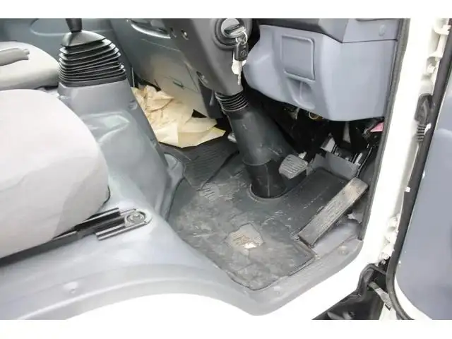 日産UD コンドル 小型 平ボディ パワーゲート 床鉄板の中古トラック画像14