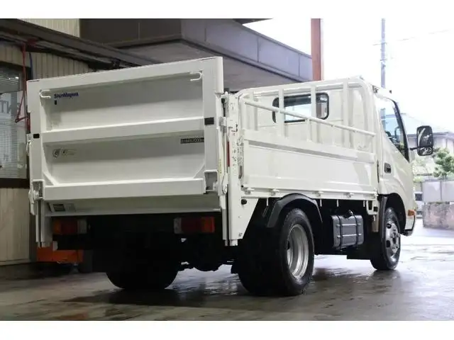 日野 デュトロ 小型 平ボディ パワーゲート 床鉄板の中古トラック画像2