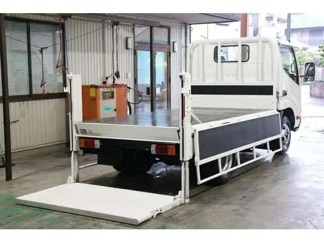 日野 デュトロ 小型 平ボディ パワーゲート 床鉄板の中古トラック画像4