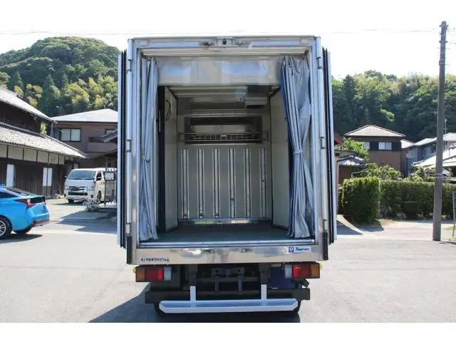 いすゞ エルフ 小型 冷凍冷蔵 低温 2室の中古トラック画像5