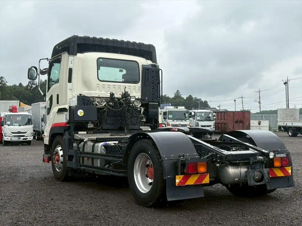 いすゞ ギガ 大型 トラクター ハイルーフ 1デフの中古トラック画像5