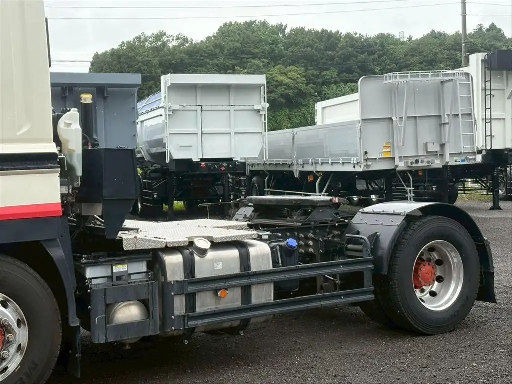 いすゞ ギガ 大型 トラクター ハイルーフ 1デフの中古トラック画像6