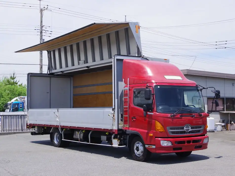 日野 レンジャー 中型/増トン ウイング エアサス ベッドの中古トラック画像4