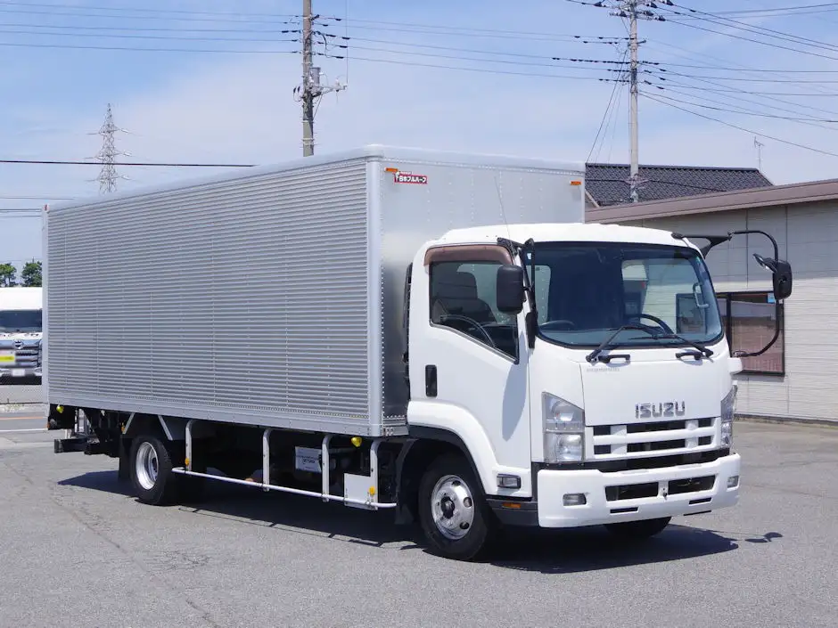 いすゞ フォワード 中型/増トン アルミバン パワーゲート TKG-FRR90S2の中古トラック画像2