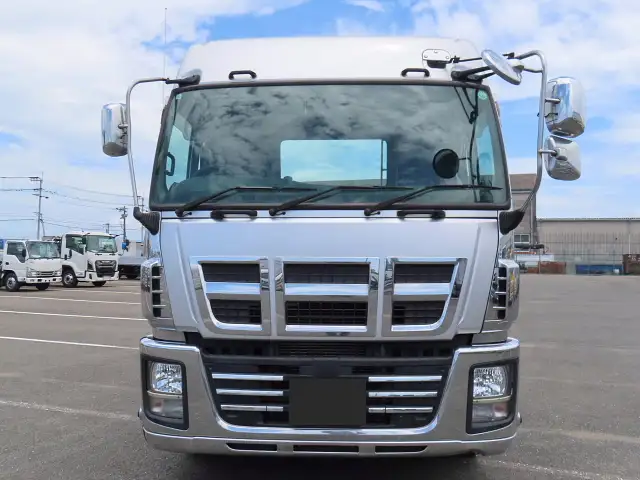 いすゞ ギガ 大型 トラクター ハイルーフ 1デフの中古トラック画像2
