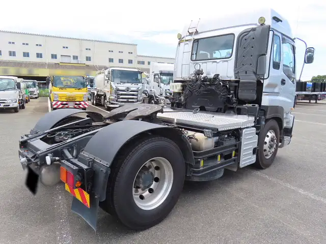 いすゞ ギガ 大型 トラクター ハイルーフ 1デフの中古トラック画像4