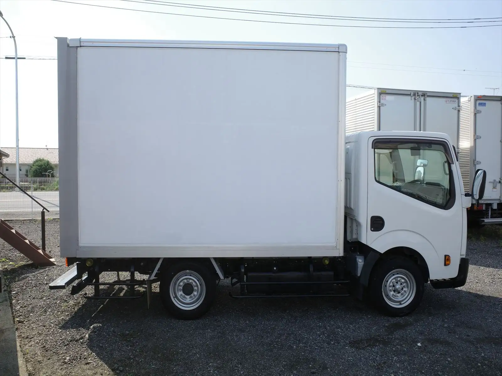 日産 アトラス 小型 アルミバン シャッター式 CBF-SQ2F24の中古トラック画像3