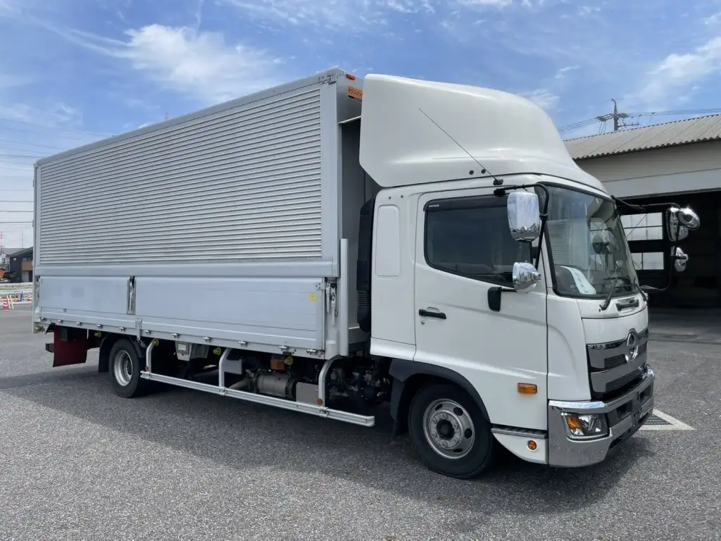 日野 レンジャー 中型/増トン ウイング エアサス ベッドの中古トラック画像2