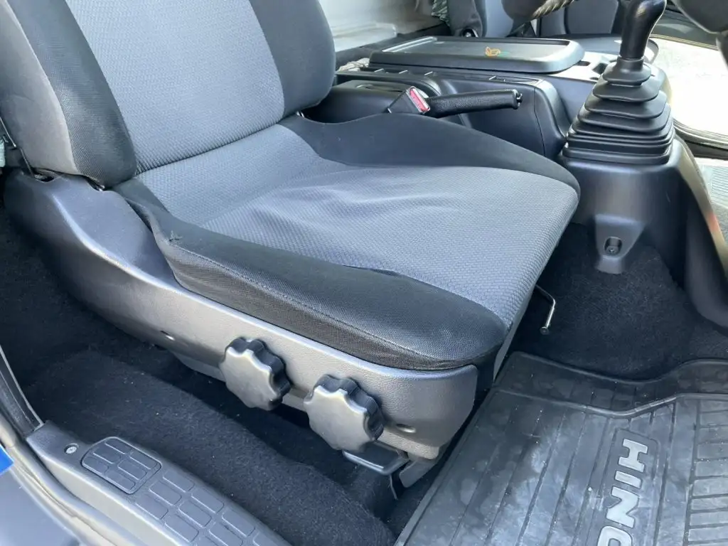 日野 レンジャー 中型/増トン ウイング TKG-FC9JKAG H27の中古トラック画像10