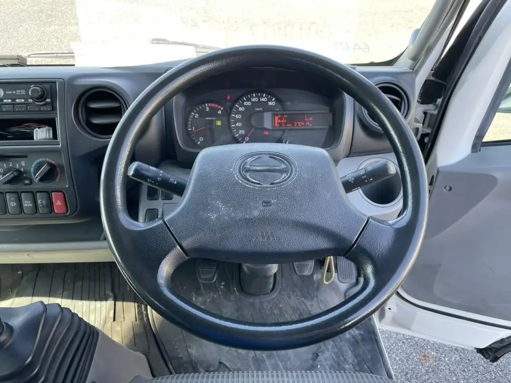 日野 デュトロ 小型 ウイング TKG-XZU710M H26の中古トラック画像16