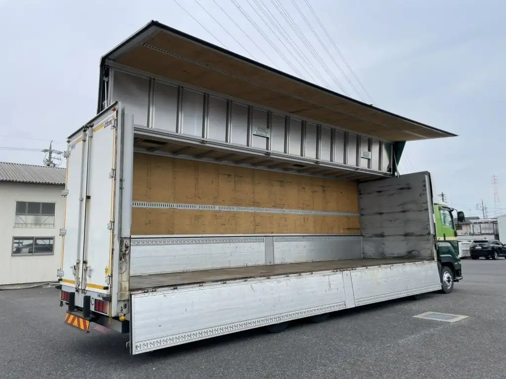 いすゞ ギガ 大型 ウイング 床鉄板 エアサスの中古トラック画像10