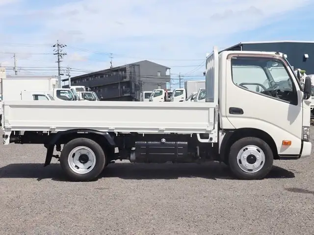 トヨタ ダイナ 小型 平ボディ TPG-XZU605 H29の中古トラック画像3