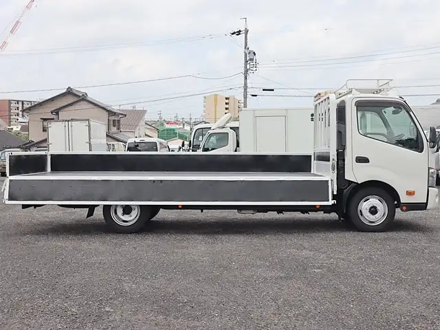 トヨタ ダイナ 小型 平ボディ 2RG-XZU720 R2の中古トラック画像6