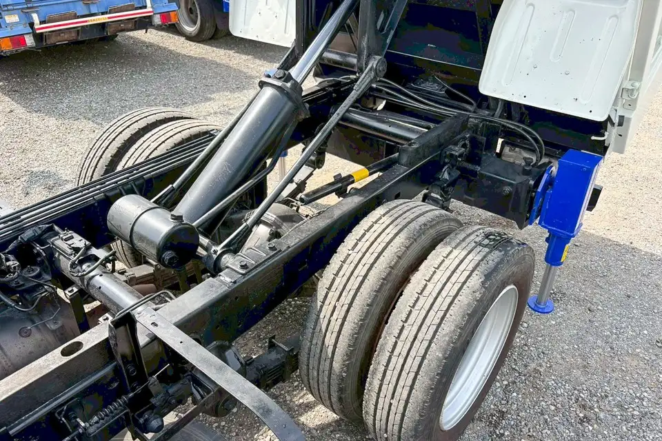 日野 デュトロ 小型 ダンプ クレーン付き TKG-XZU620Tの中古トラック画像像17