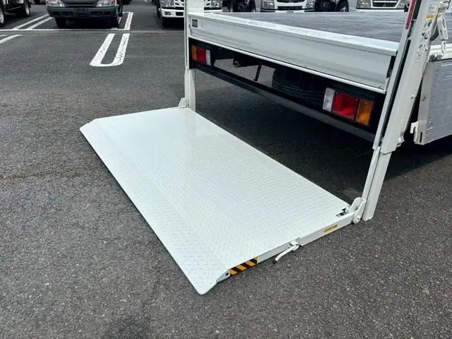 いすゞ エルフ 小型 平ボディ パワーゲート アルミブロックの中古トラック画像9