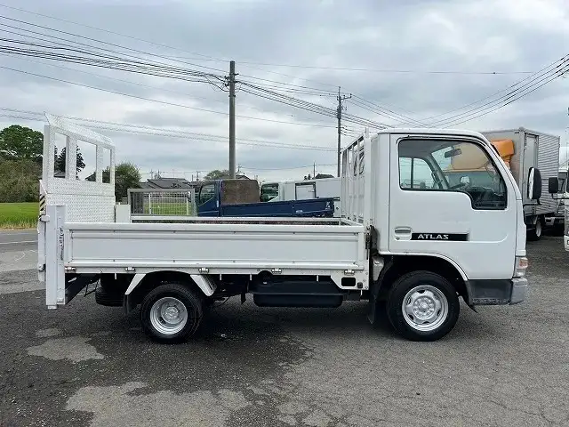 日産 アトラス 小型 平ボディ パワーゲート TC-SH2F23の中古トラック画像4