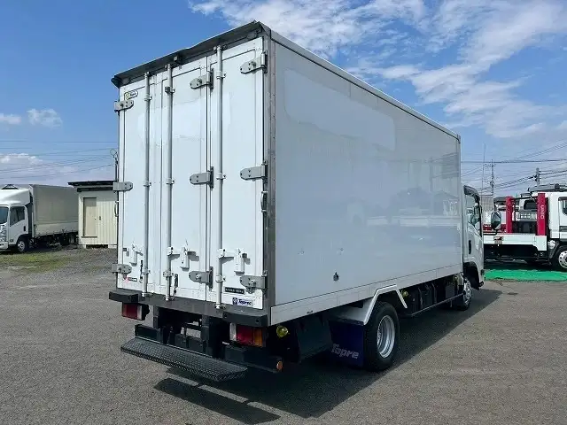 いすゞ エルフ 小型 冷凍冷蔵 低温 床アルミの中古トラック画像2