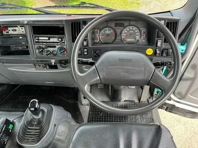 いすゞ フォワード 中型/増トン ミキサー・ポンプ ベッド QDG-FVZ34U2の中古トラック画像像17