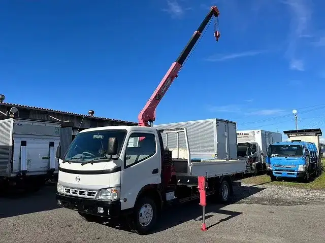 日野 デュトロ 小型 クレーン付 床鉄板 3段の中古トラック画像4